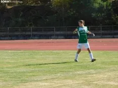 Una imagen del partido en gradas y campo este sábado. /SN