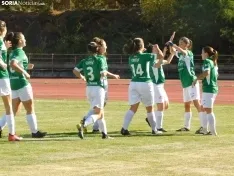 Una imagen del partido en gradas y campo este sábado. /SN