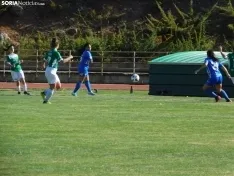 Una imagen del partido en gradas y campo este sábado. /SN