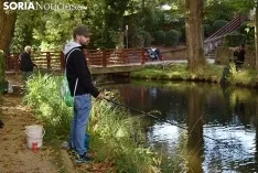 Foto 2 - Galer&iacute;a de im&aacute;genes: Fernando Ba&ntilde;uelos gana el concurso de pesca de cipr&iacute;nidos de San Saturio