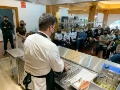 Foto 3 - El Torrezno de Soria triunfa en Valencia