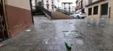 Foto 3 - Calles sucias en &Aacute;greda tras la fiesta