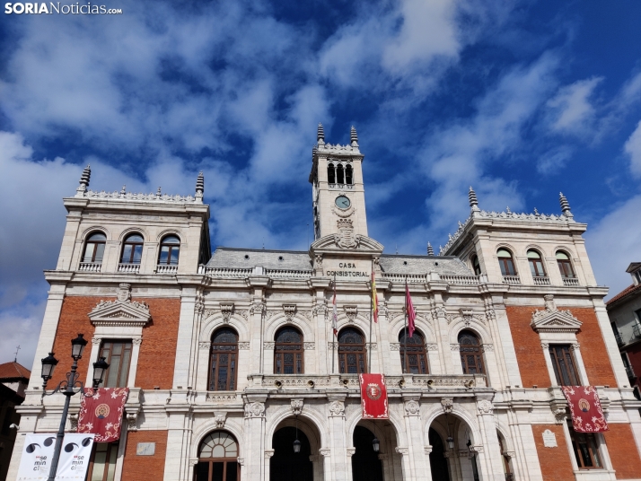 Fachada del Ayuntamiento de Valladolid. SN 
