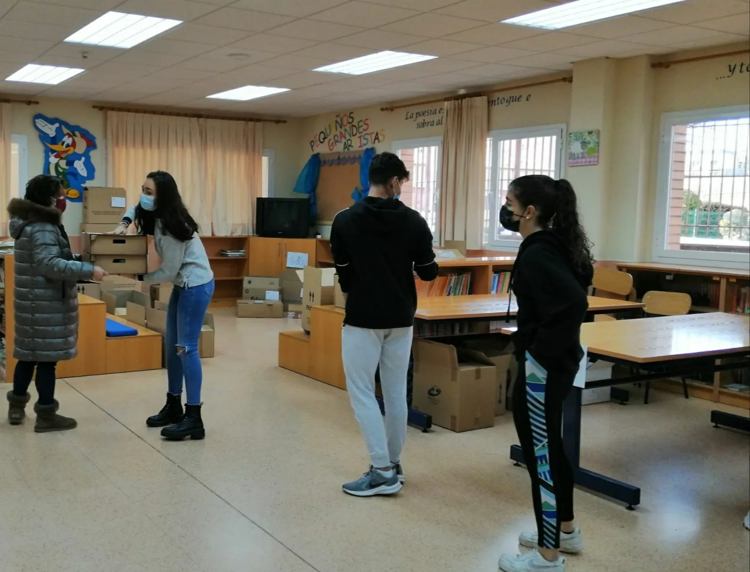 Foto 2 - 'Esta Navidad... &iexcl;Cenamos todos!' vuelve de la mano de Escolapios Soria