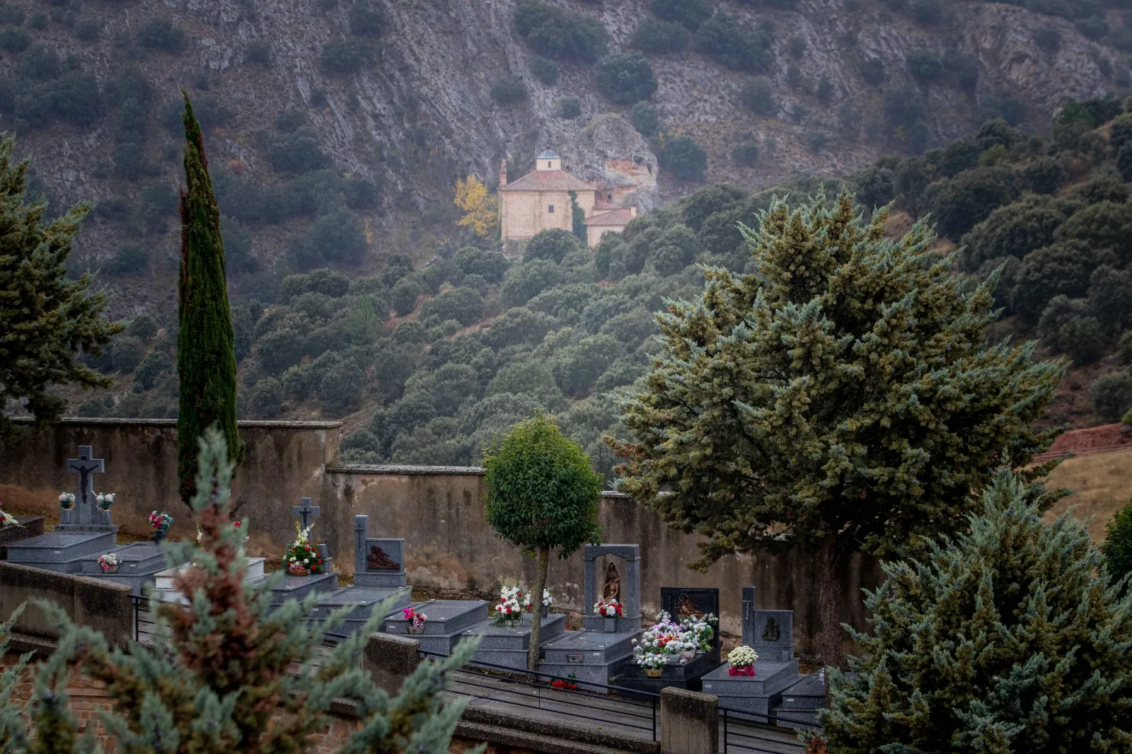 Jornada previa de Todos Los Santos en el Cementerio de Soria./ Fotos: Viksar Fotografía.