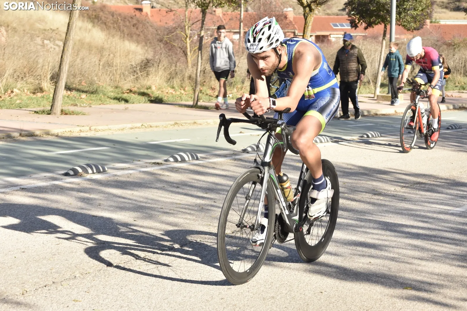 Un participante de la categoría Elite del Campeonato de España de Duatlón MD