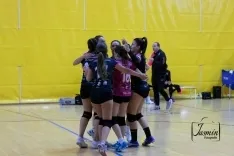 Foto 6 - El senior femenino del Sporting Santo Domingo debuta en Soria