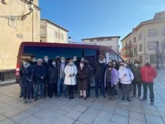 Imagen de la presentación del nuevo servicio de transporte para la zona de Covaleda. /Jta