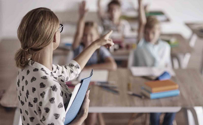 Los docentes de la concertada en Castilla y León tendrán un complemento de carrera profesional