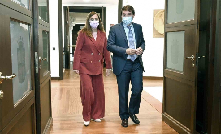 Mañueco ofrece a Barcones colaboración en las materias del Gobierno que afectan a Castilla y León