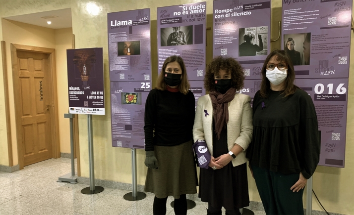 Abre ‘Míranos, escúchanos. #25N Photo-stories: audio-relatos multilingües contra las violencias machistas’ en el Espacio Concha de Marco