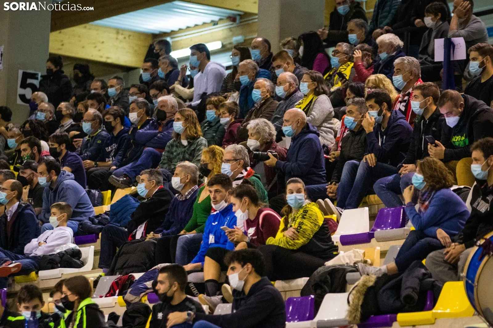 Imágenes del partido entre el BM Soria y BM Nava./ Fotos: Viksarfotografia.