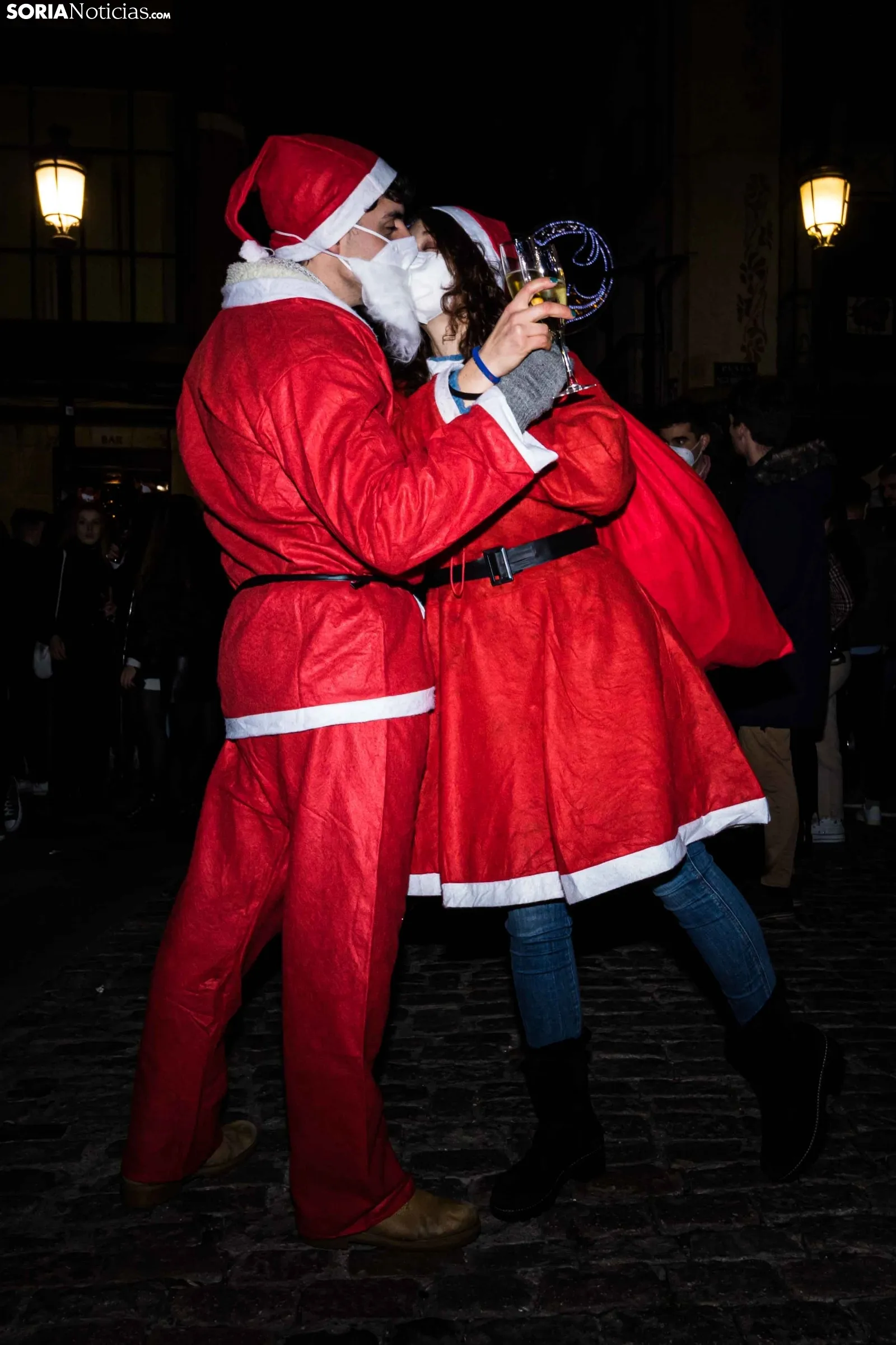 Foto 14 - Galer&iacute;a: La Champanada vuelve a reunir a los sorianos antes de Nochebuena
