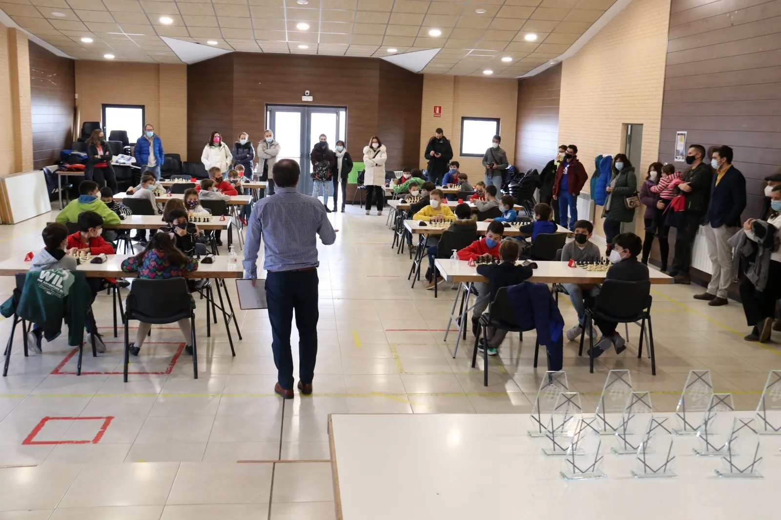 Foto 2 - 30 ajedrecistas en el torneo infantil de Camaretas