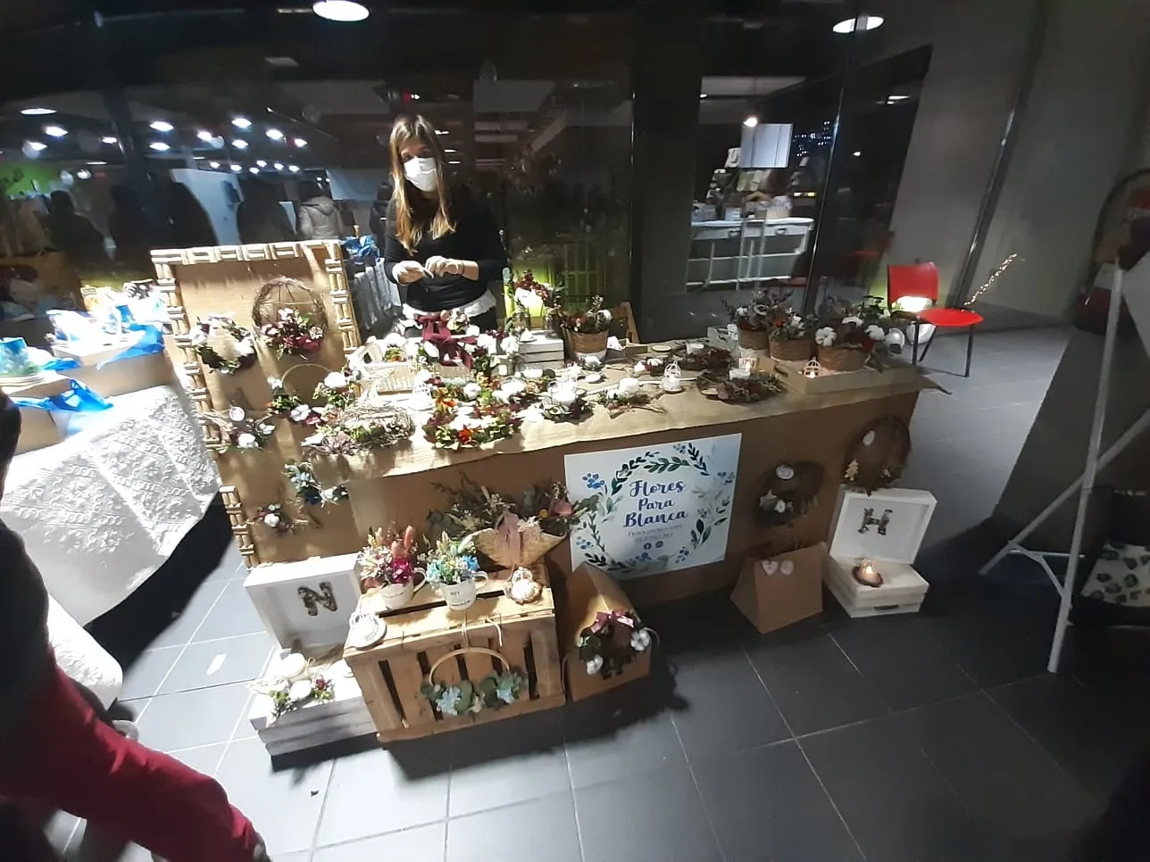 Foto 2 - El Mercado Municipal de Soria acoge un mercadillo en su interior