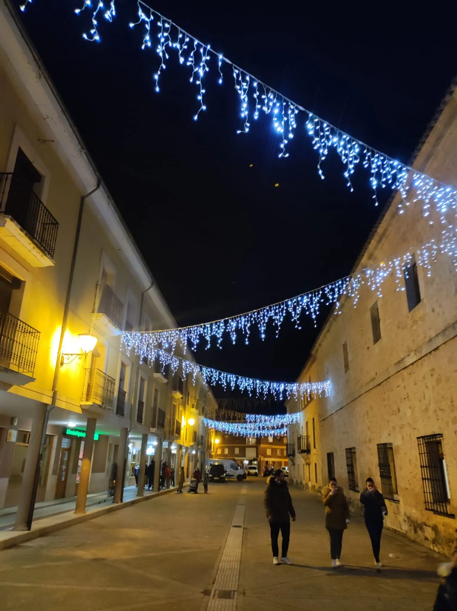 Foto 11 - El Burgo de Osma da el pistoletazo de salida a la Navidad con el encendido de sus luces 