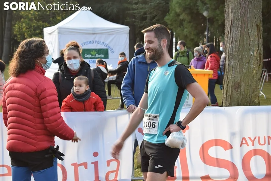Foto 10 - Galer&iacute;a: cientos de atletas en el VIII cross escolar y popular de la Dehesa