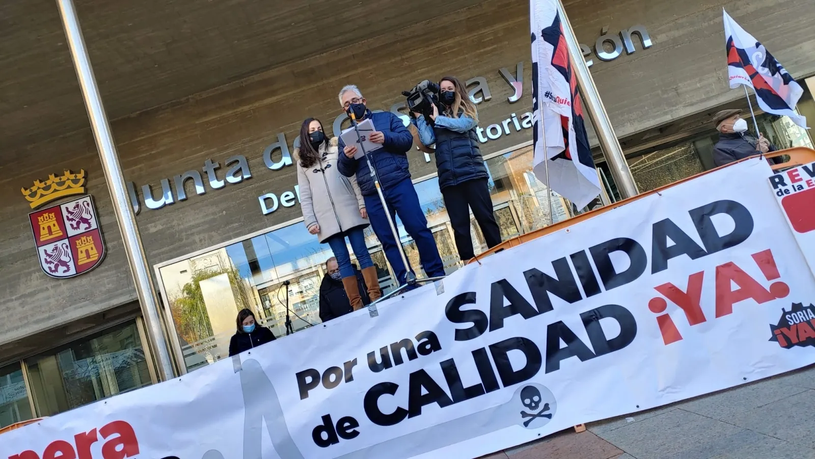 Concentración de Soria ¡Ya! ante la Delegación Territorial de la Junta. /MAUDIOVISUALES