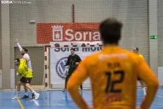 Imágenes del partido entre el BM Soria y BM Nava./ Fotos: Viksarfotografia.