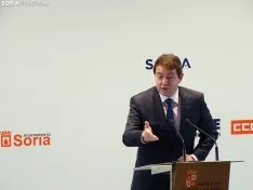 Una imagen de la comparecencia de Alfonso Fernández Mañueco hoy en Soria. /SN