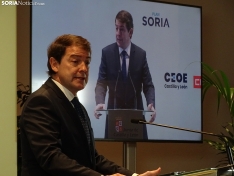 Una imagen de la comparecencia de Alfonso Fernández Mañueco hoy en Soria. /SN