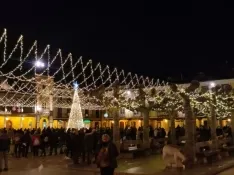 Foto 8 - El Burgo de Osma da el pistoletazo de salida a la Navidad con el encendido de sus luces 