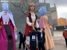 Foto 14 - Golmayo presenta a sus nuevos cuatro gigantes &ldquo;hist&oacute;ricos&rdquo;