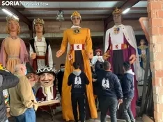 Foto 3 - Golmayo presenta a sus nuevos cuatro gigantes &ldquo;hist&oacute;ricos&rdquo;