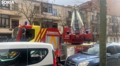 Los bomberos intervienen en Mariano Vic&eacute;n por la posible ca&iacute;da de dos ventanas
