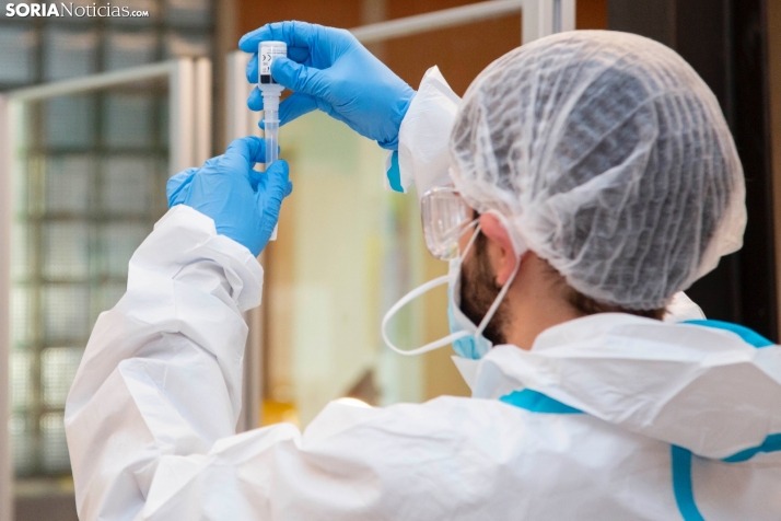 Ómicron ya supone el 24% de los contagios por Covid-19 en Castilla y León