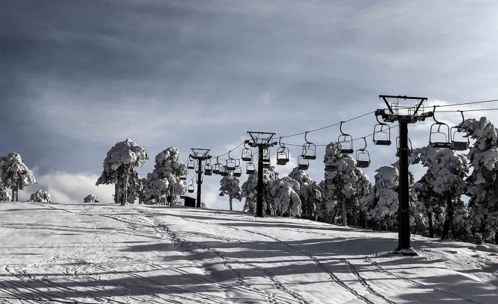 El TSJCyL deniega la petición de la Abogacía del Estado de cerrar urgentemente las pistas de esquí de Navacerrada 