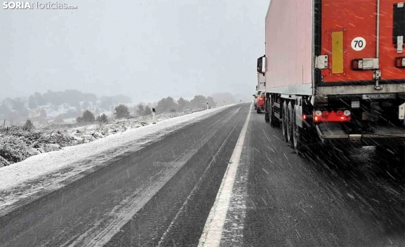 Numerosas carreteras de Soria afectadas por la nieve y placas de hielo