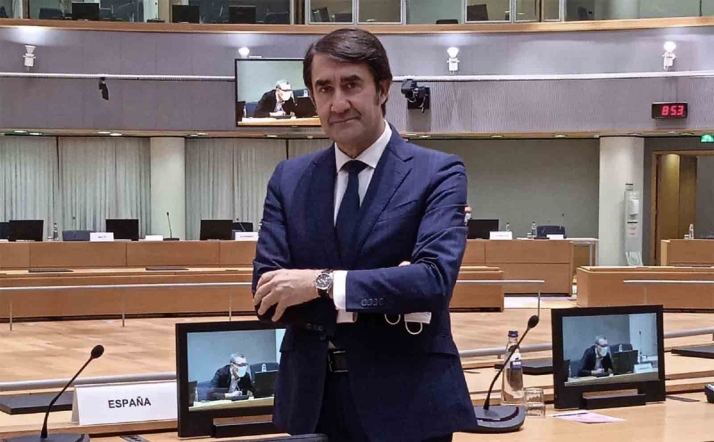Suárez-Quiñones expone en Bruselas la posición común de las CCAA sobre la Estrategia de suelo