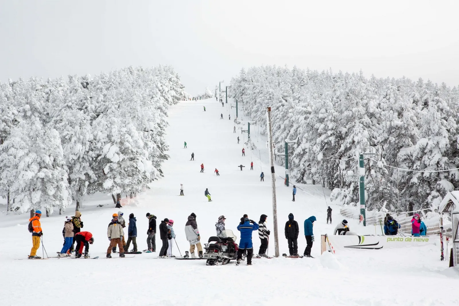Foto 2 - Soria lleva d&eacute;cadas d&aacute;ndole vueltas al esqu&iacute; y al recurso tur&iacute;stico de la nieve