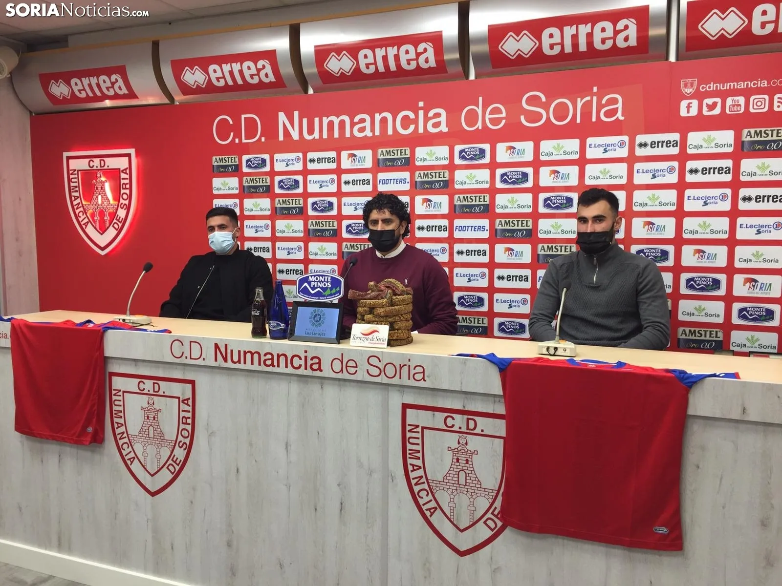 Presentación de Lupu y Álex Robles como nuevos jugadores del Numancia 