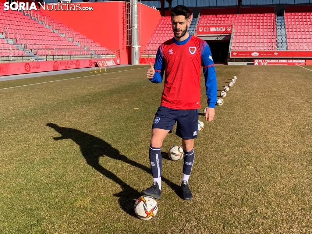 Foto 2 - Fernando Rom&aacute;n: &ldquo;Somos el Numancia y siempre tenemos que ir a por la victoria&rdquo;