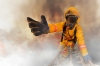 Foto 1 - Trasladado al hospital un hombre por inhalación de humo en el incendio de su vivienda en Valladolid
