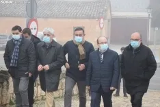 El ministro Iceta visita el Castillo de Osma en su paso por Soria
