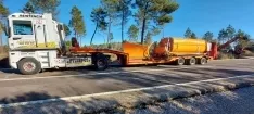 Foto 5 - Vuelca un quitanieves en la carretera en Matamala y el conductor resulta herido