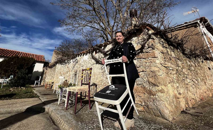 La Diputación entrega la silla número 490 al proyecto solidario de Castejón del Campo