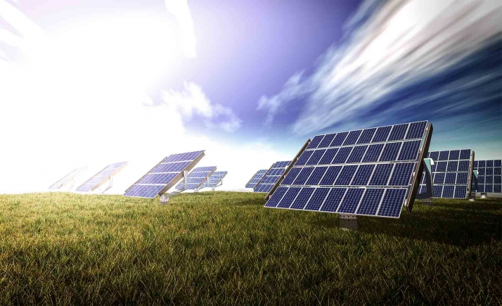 El Procurador del Común se interesa por la generación de energía fotovoltaica ante su posible incidencia en el sector primario