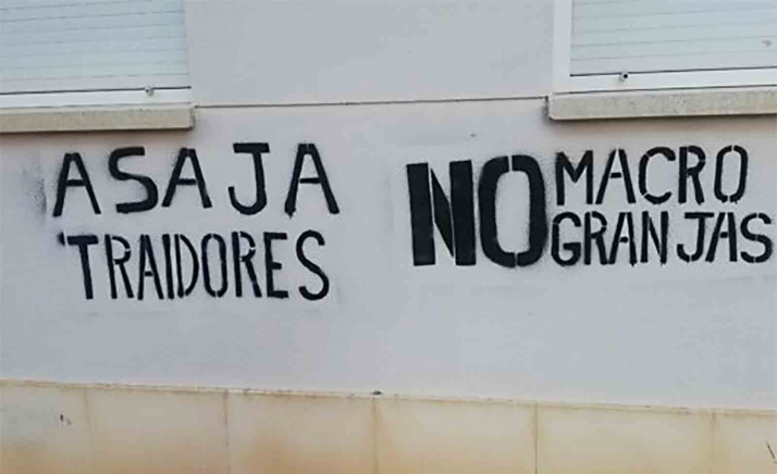 Expresan su repulsa a los actos vandálicos sufridos por ASAJA Sahagún