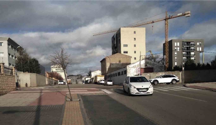 Los vecinos de Los Royales instan al Ayuntamiento a reforzar la seguridad vial de la zona