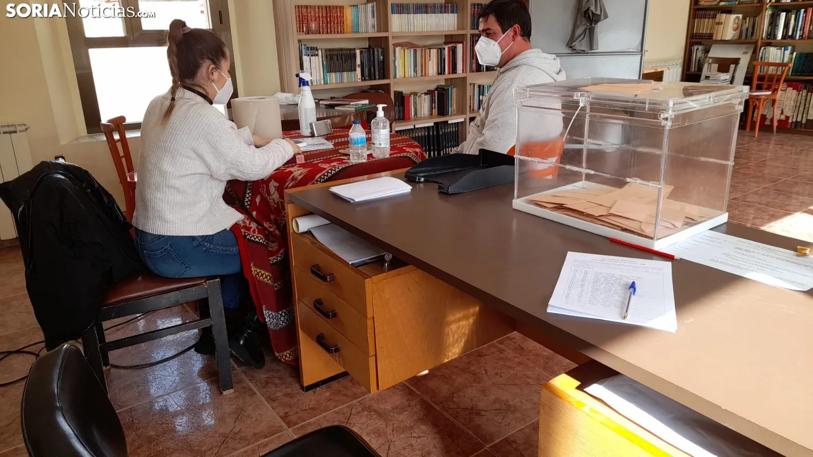 Foto 10 - Galer&iacute;a de im&aacute;genes: as&iacute; se ha votado en los pueblos de la provincia