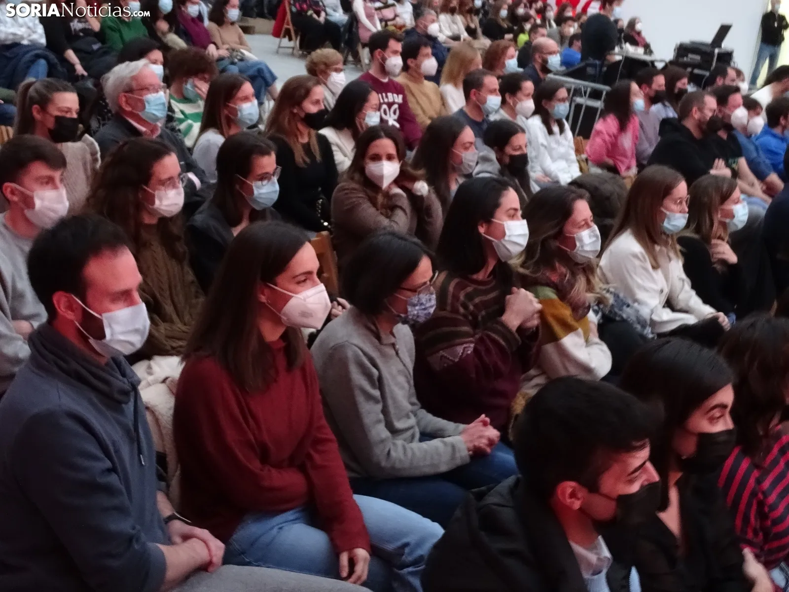 Una imagen de la actuación este domingo en el polideportivo de La Juventud. /SN