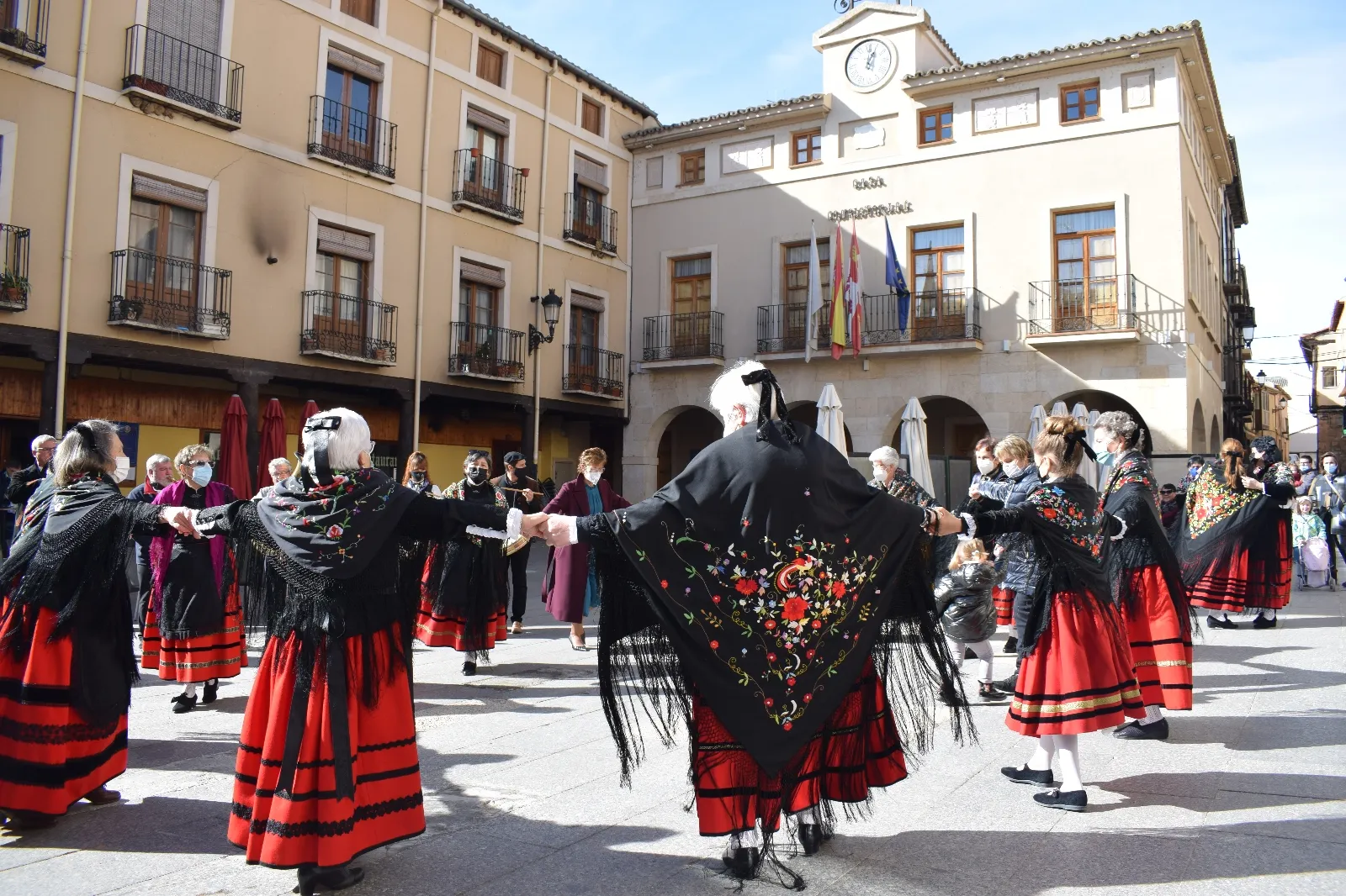 Foto 18 - FOTOS: Las mujeres de San Esteban celebran Santa &Aacute;gueda