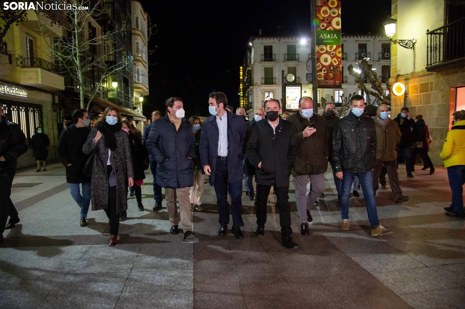 El PP pasa al ataque a dos bandas / María Ferrer