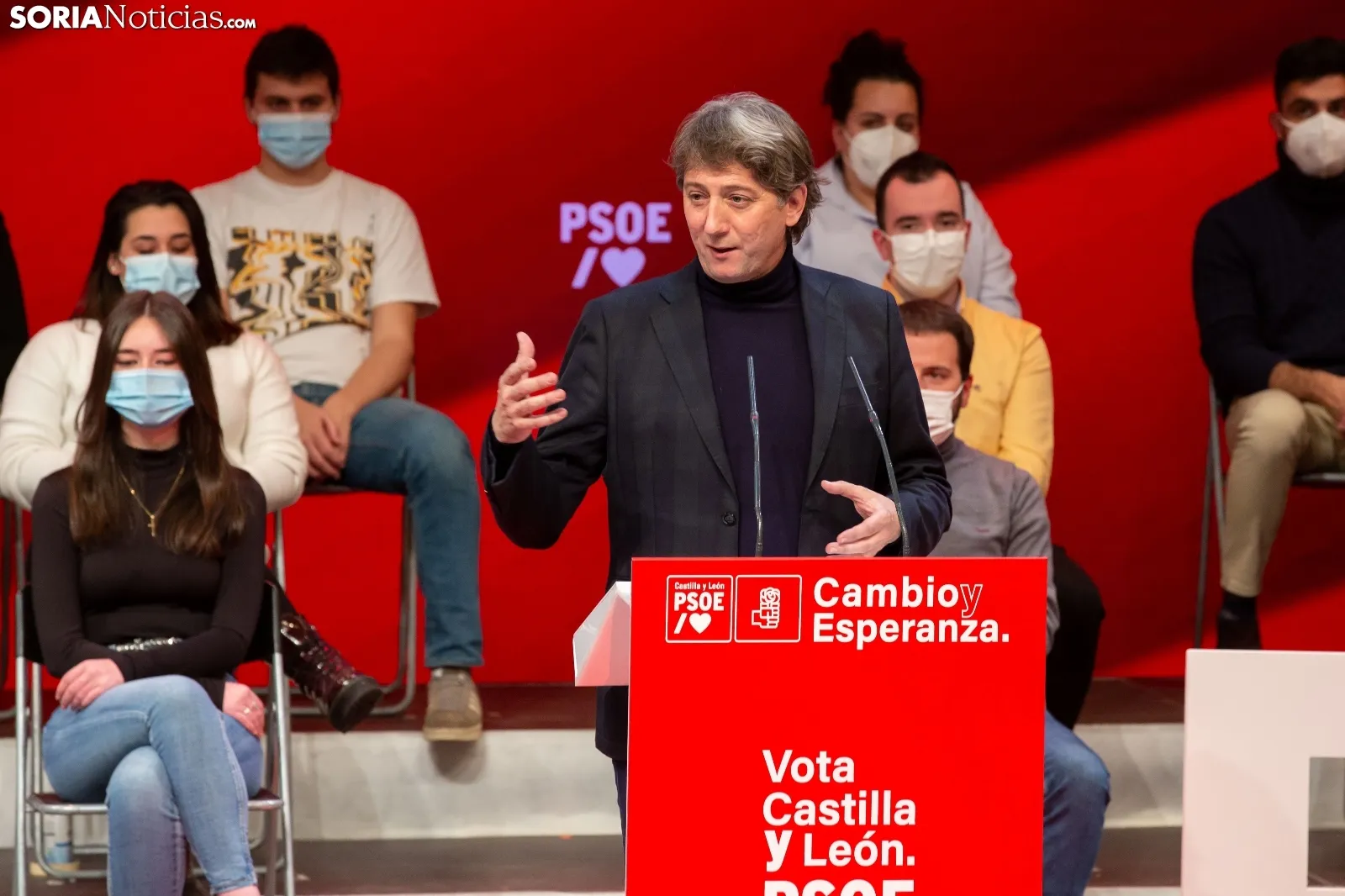 Foto 17 - El llenazo del PSOE en Soria con Pedro S&aacute;nchez, en im&aacute;genes