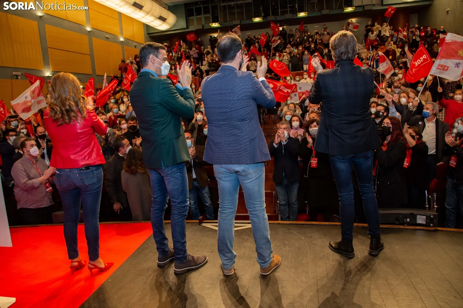 Foto 10 - El llenazo del PSOE en Soria con Pedro S&aacute;nchez, en im&aacute;genes