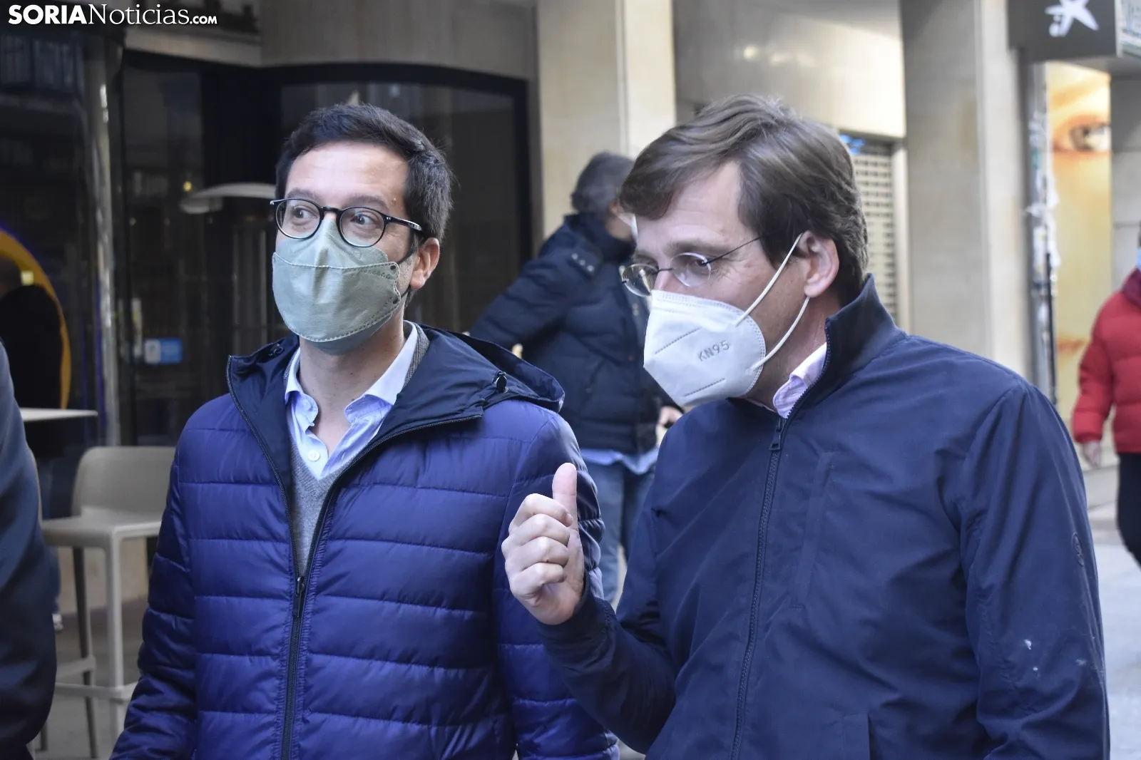 Almeida apoya al PP de Soria en la campaña electoral. 